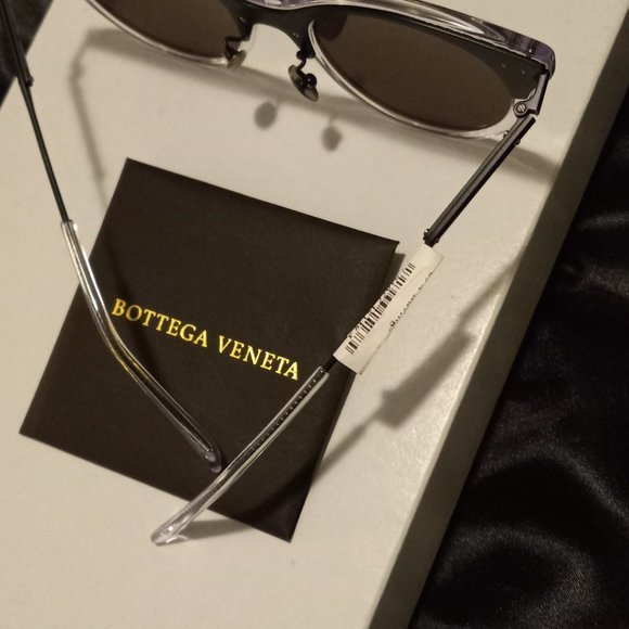 NEW Botegga Veneta (GUCCI HOUSE) Sunglasses NEW. NO BOX CASE.